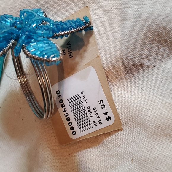 Elegant Set of 4 Blue Beaded Flower Napkin Rings – Sur La Table NWT - Picture 3 of 5